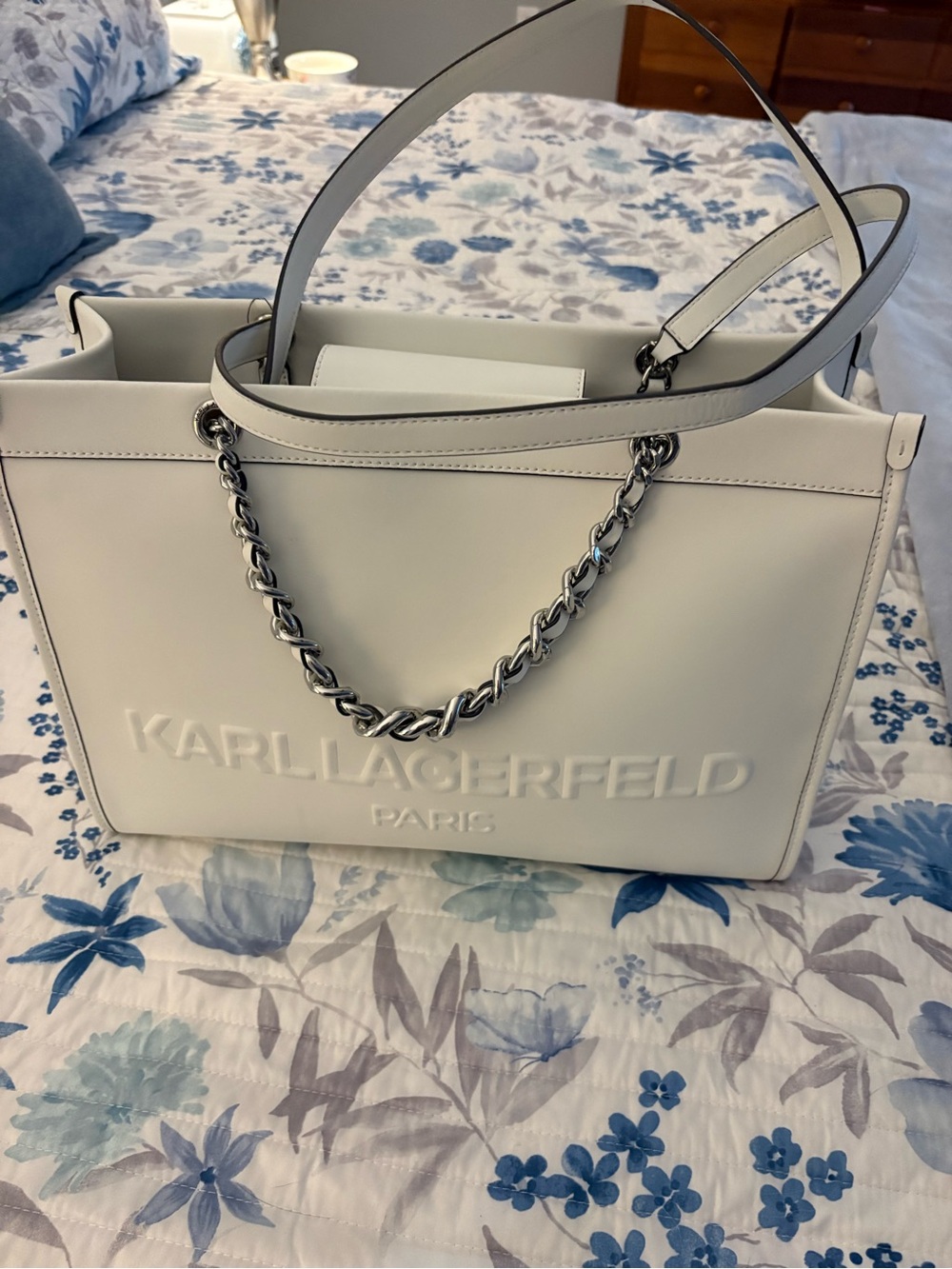Karl Lagerfeld Savoje White Leather Tote with Chain Handle